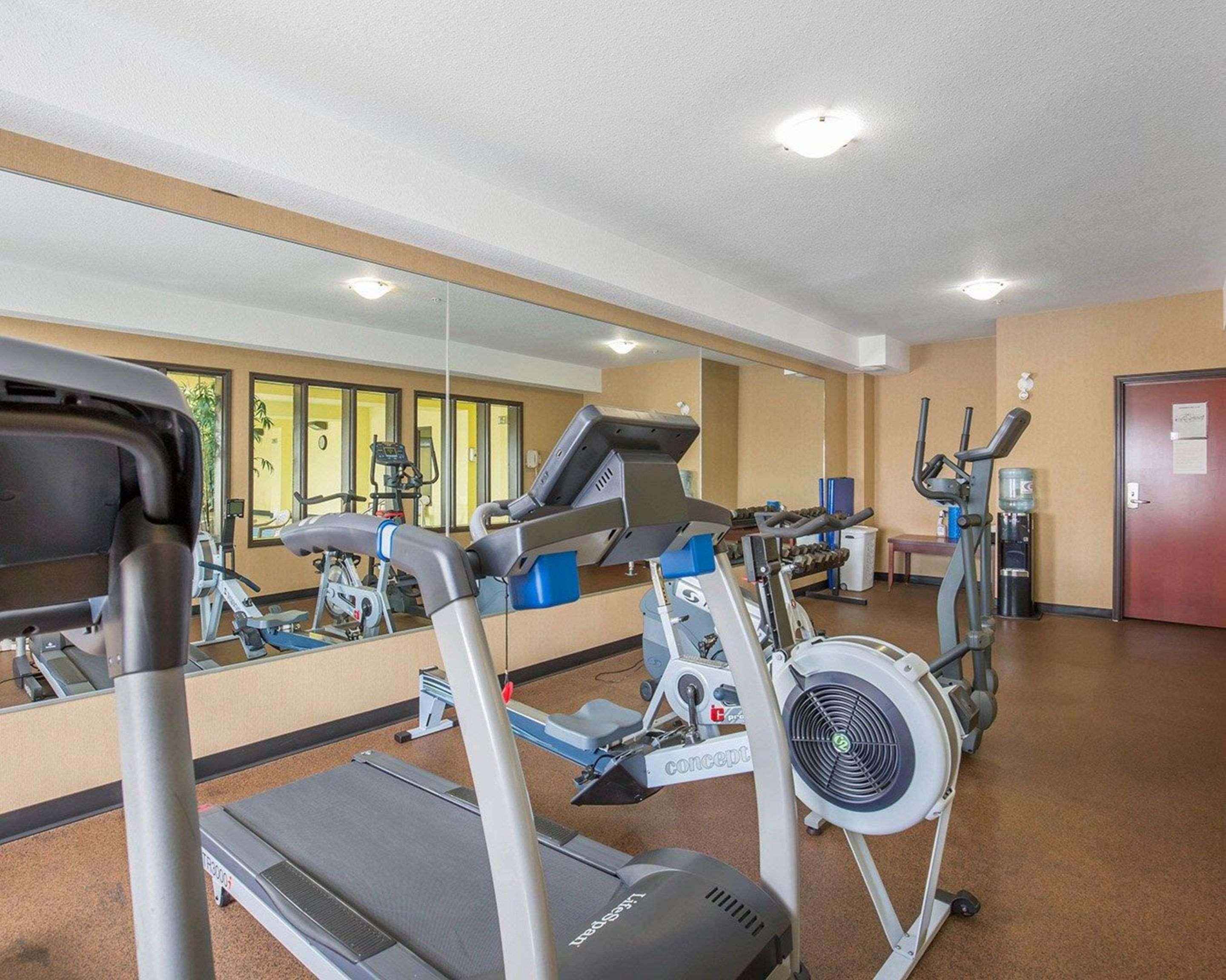 Hotel Comfort & Airdrie