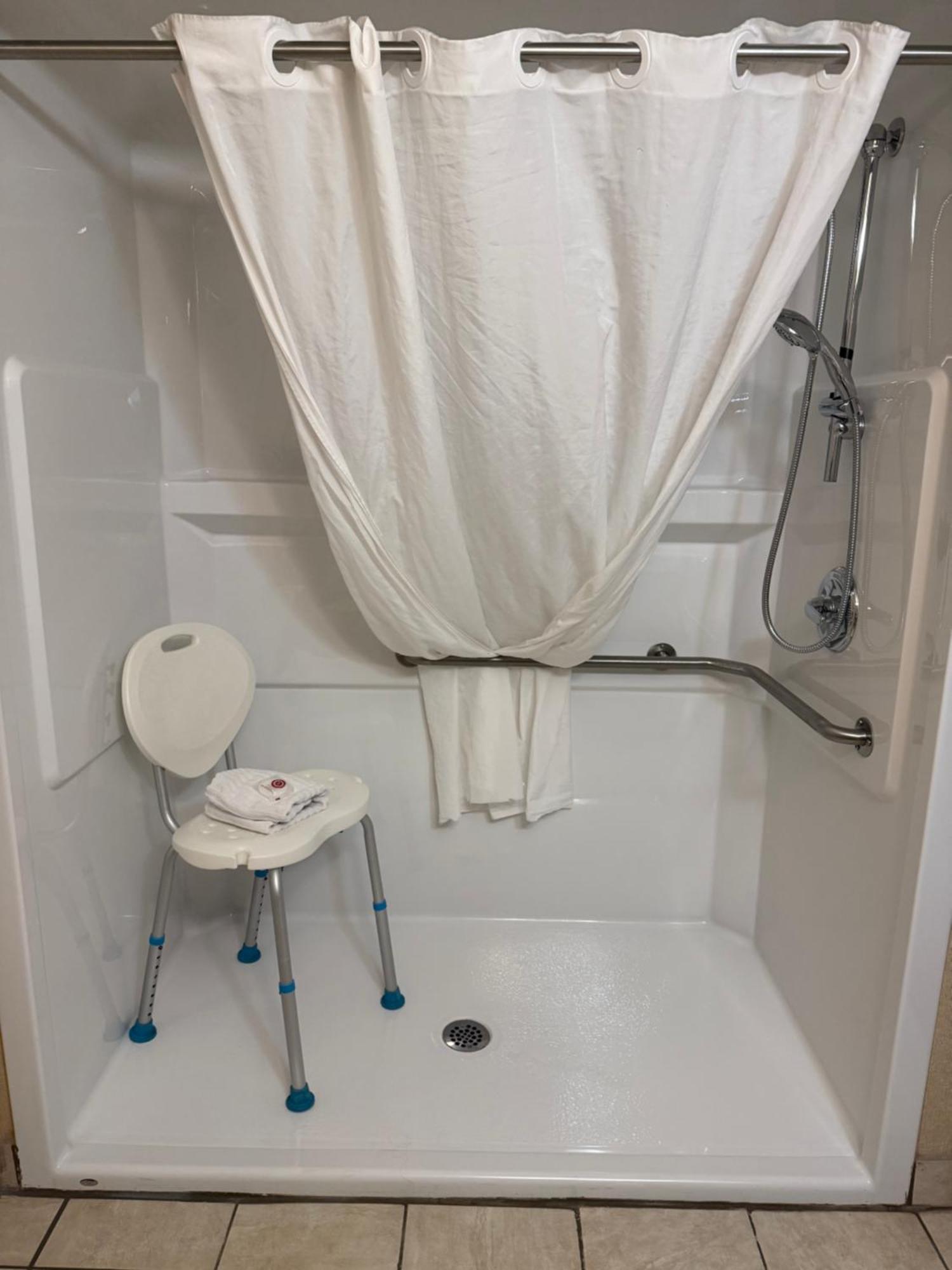 Comfort & Hotel Airdrie